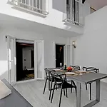One Bedroom Apartment Walking Distance To Puerto Banus