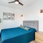 1 Bedroom Apartment Sea View In Center Of Marbella!
