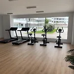 Brand New Apartment With Gym&Rooftop Pool.