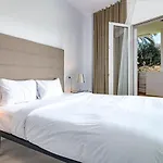 Pr20 - Good Located Flat Puerto Banus
