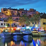 Sea View Holiday Home In Marbella Resort