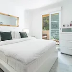 Sat2 - Modern 2 Bedroom Apartment With Ocean View