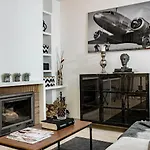 Seaside 3 Bedroom Townhouse In San Pedro Close To The Beach With Private Garden