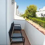 Beautiful And Quiet Family Townhouse In Great Location