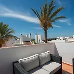 Beautiful And Quiet Family Townhouse In Great Location