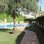 High-End 2 Bedroom Sea View Apartment In Puerto Banus