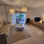 Cozy Apartment Next To Hard Rock Hotel