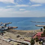 Piso Reformado Frente Al Mar.