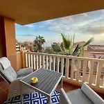 Apartamento Con Vistas Al Mar En Reserva De Marbella