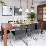 Town House 3 Beds In The Center Of Marbella