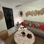 Nomad Stays Milos Y Bali