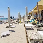 Alvarito Playa Marbella Front Beach Apartment