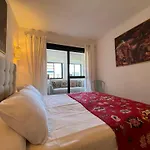 Nomad Stays Milos Y Bali