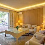 Luxury Apartment In Puento Romano