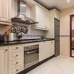 Beachfront, 3Pools, King Bed, Free Gymparking