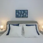 Blukai Beach And Pool Apartment With Private Parking
