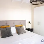 Luxurious Marbella Apt Near Puerto Banus - Hot Tub