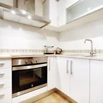 Old Town Apartment Near The Beach