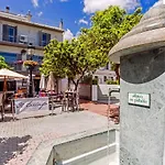 Seaview Flat With Sunny Balcony - Central Marbella