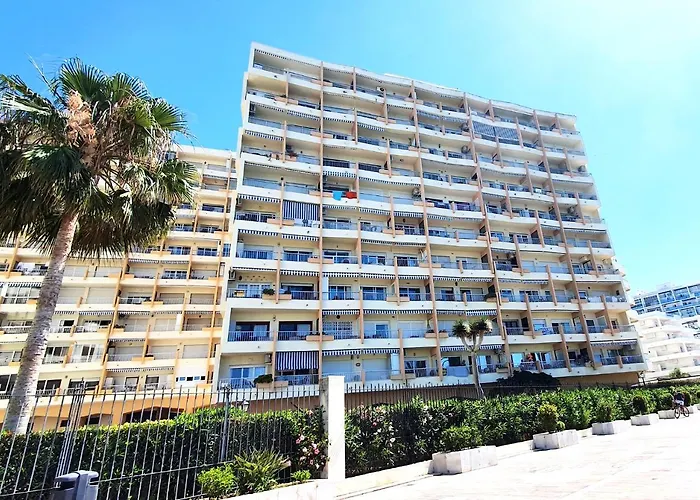 Diana 808 South-Facing Beachfront Studio With Amazing Sea Views