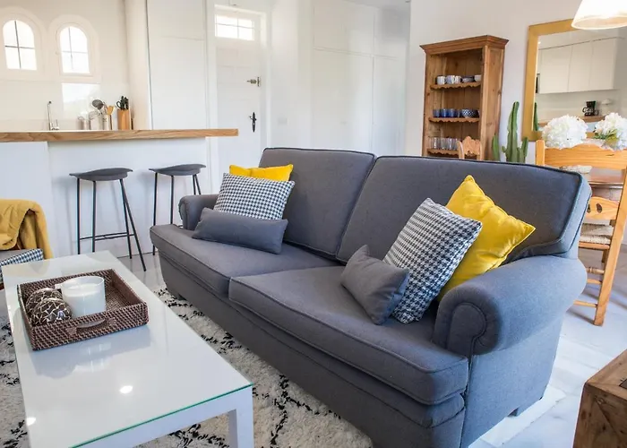 Expo Apartment Golden Mile