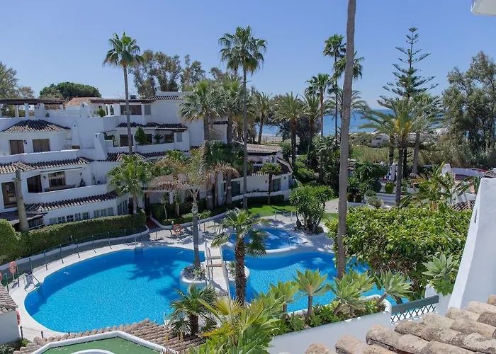 C63 - Sea View Peaceful Marbella Beach