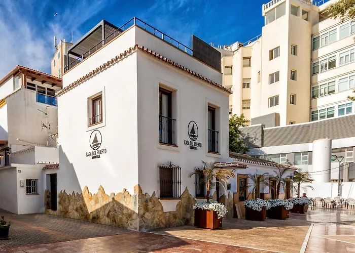 Gorgeous Home In Marbella With Kitchen