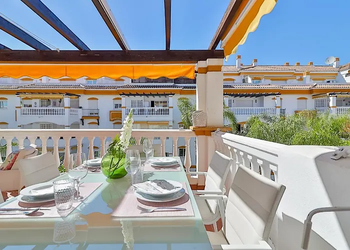 Marbella 2 Bedrooms Terrace - Pool & Parking