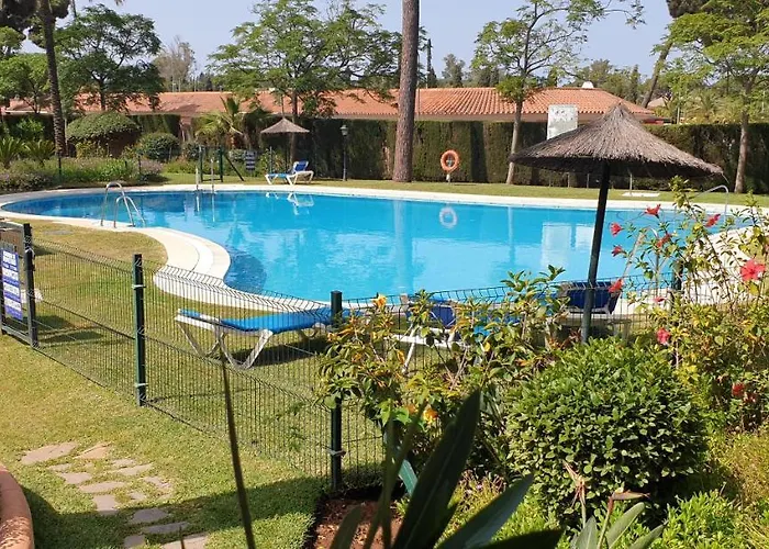 Sunny Apartment In Elviria