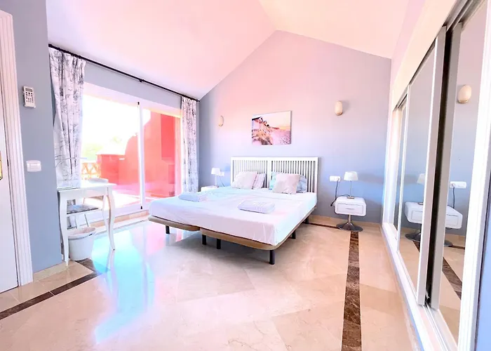 Charming House With Pool, Close To The Sea