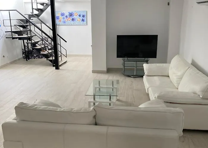 New - Mija Basement Loft Apartment Steps From Beach - Perfect For Sun And Sport Seekers