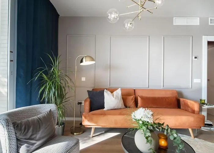 Brand New Apartment With Gym&Rooftop Pool.