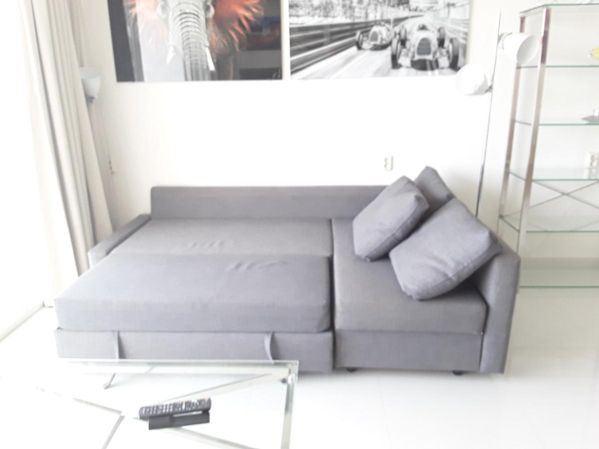 Apartment First Line Duplex Puerto Banus Sleeps 8 People *