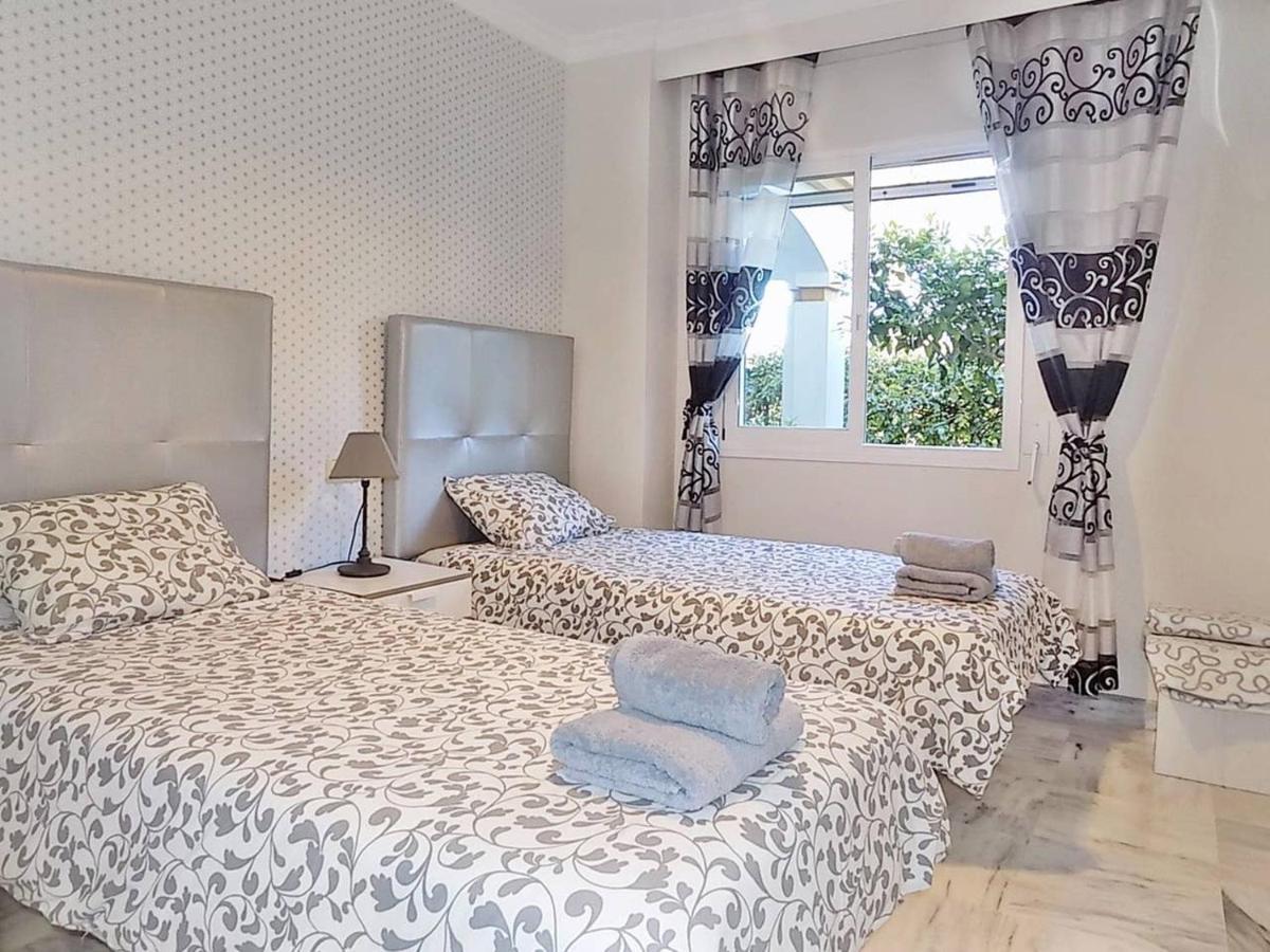 Family Friendly Ground Floor 2 Bedroom Dama De Noche Rdr200 Apartment Marbella