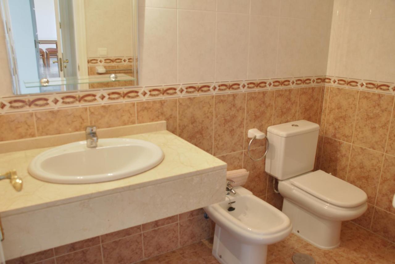 Great 2 Bedroom Near Puerto Banus *