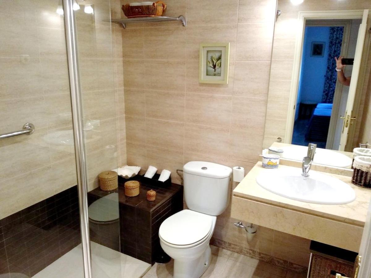 With 2 Bedrooms In With Shared Pool Furnished Terrace And Wifi 300 M From The Beach Marbella