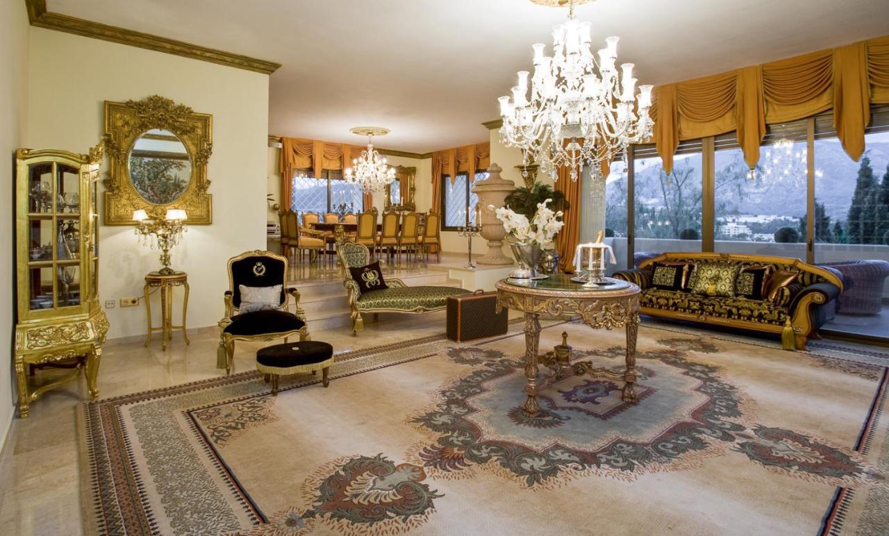 Villa Royal Empire *