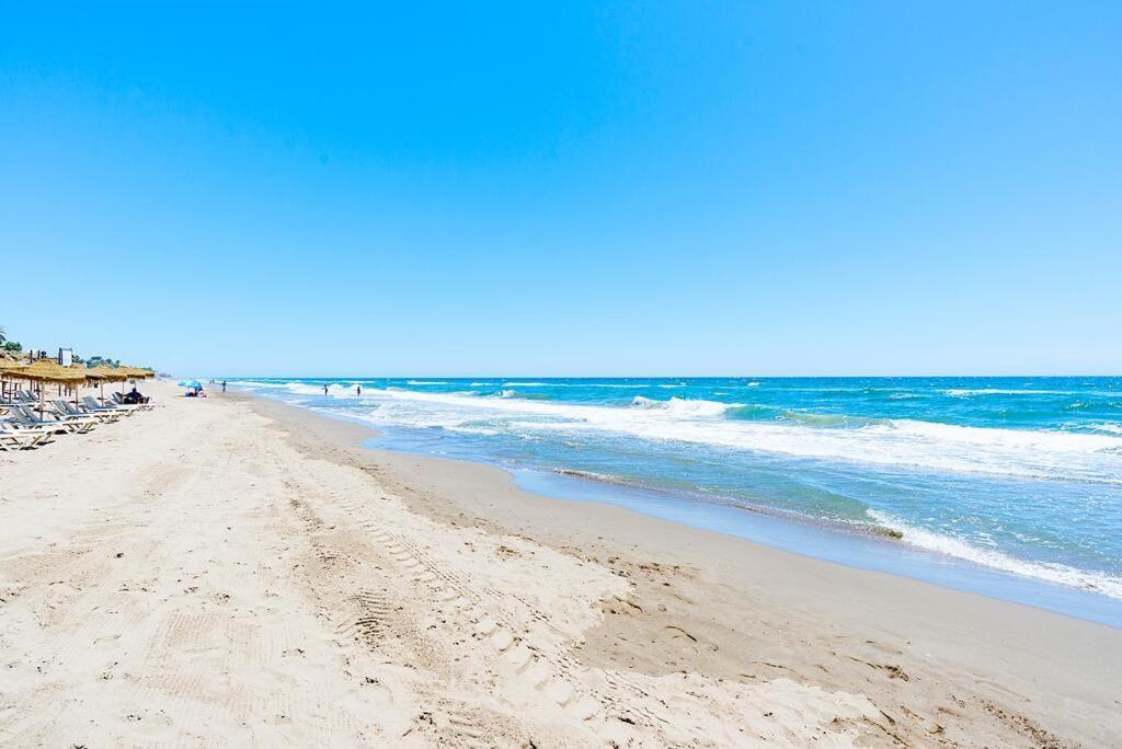 Elegant And Bright Elviria *beach *sea Apartment Marbella