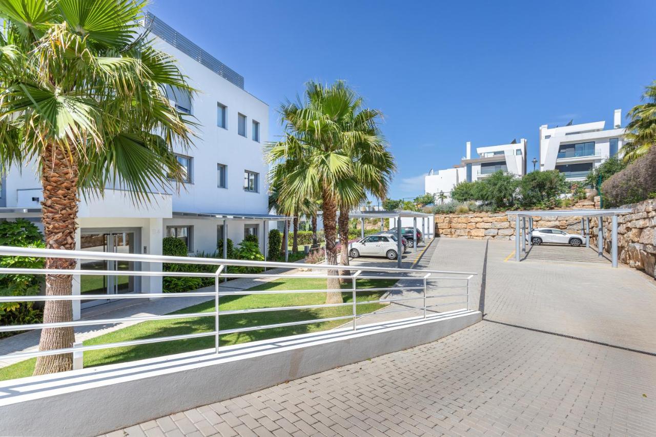 3070 Cabopino Luxury Apartment *