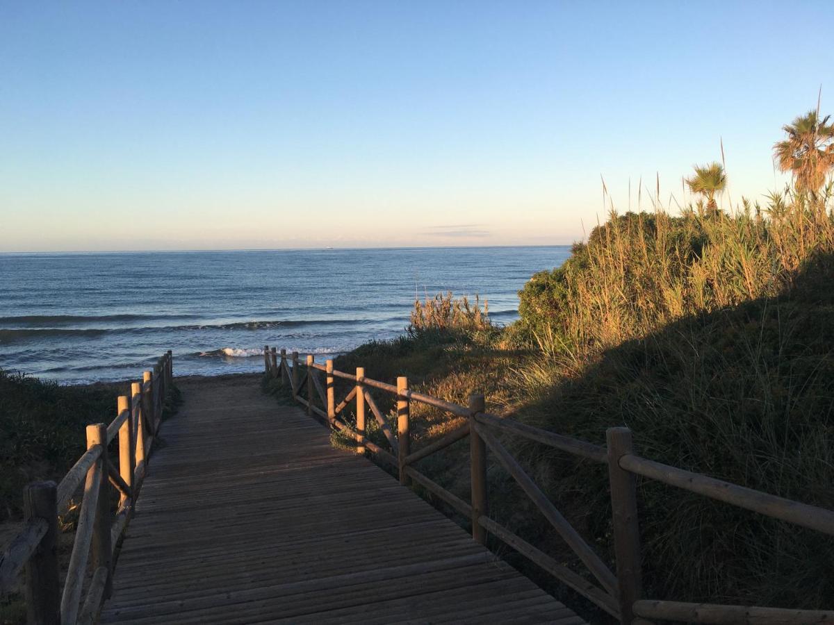 Deluxe In Royal Cabopino Townhouse Homestay Marbella
