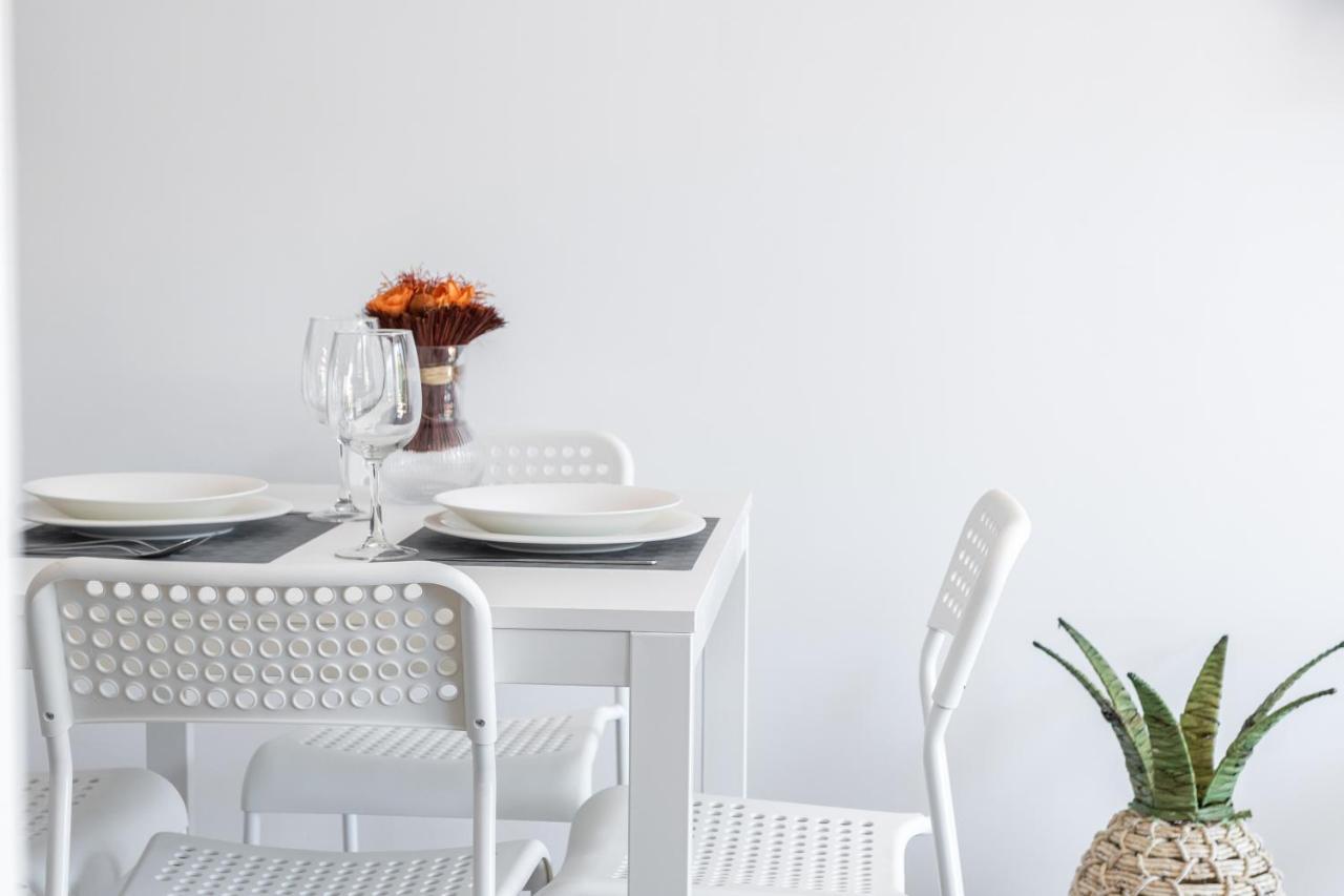 Oleholidays 216 Romana Playa Primera Linea Playa Apartment Marbella