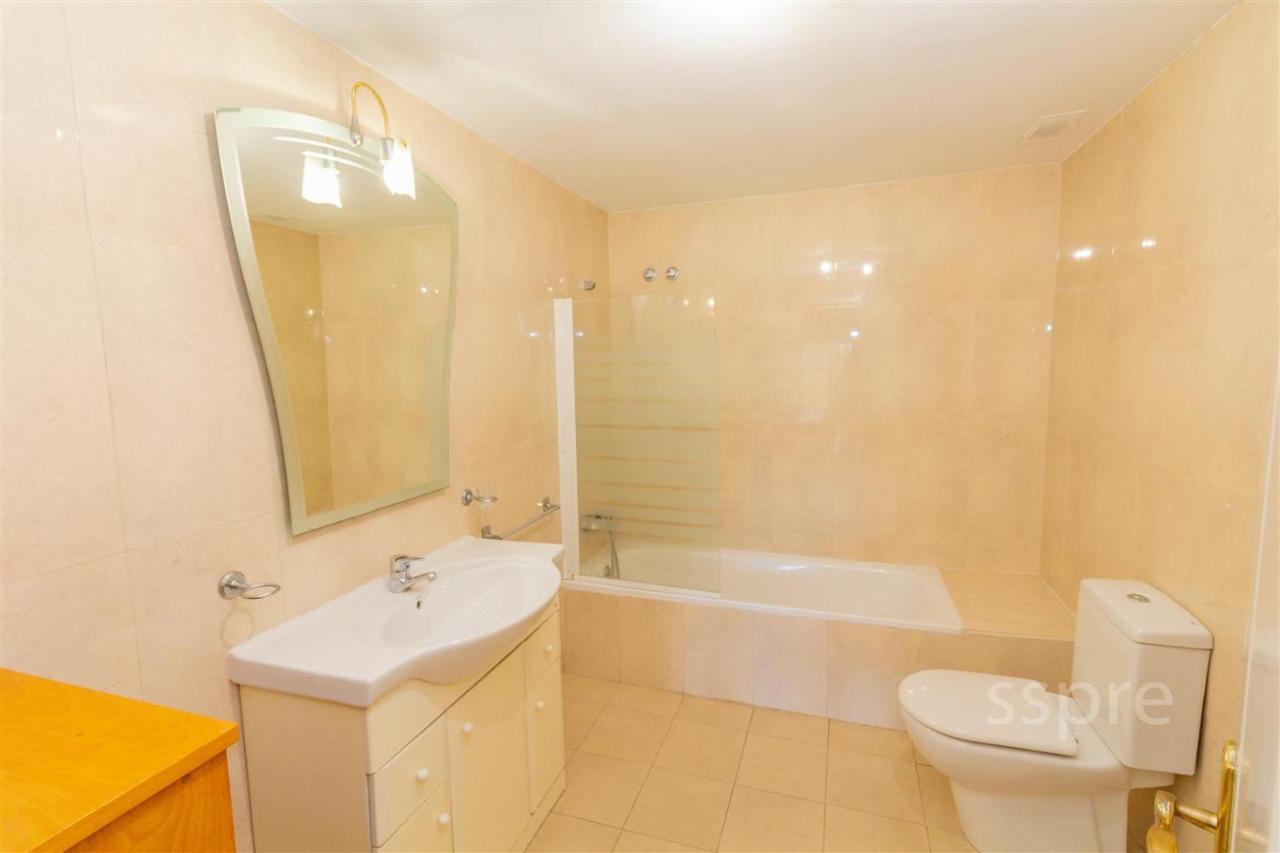 Fantastic In Apartment *