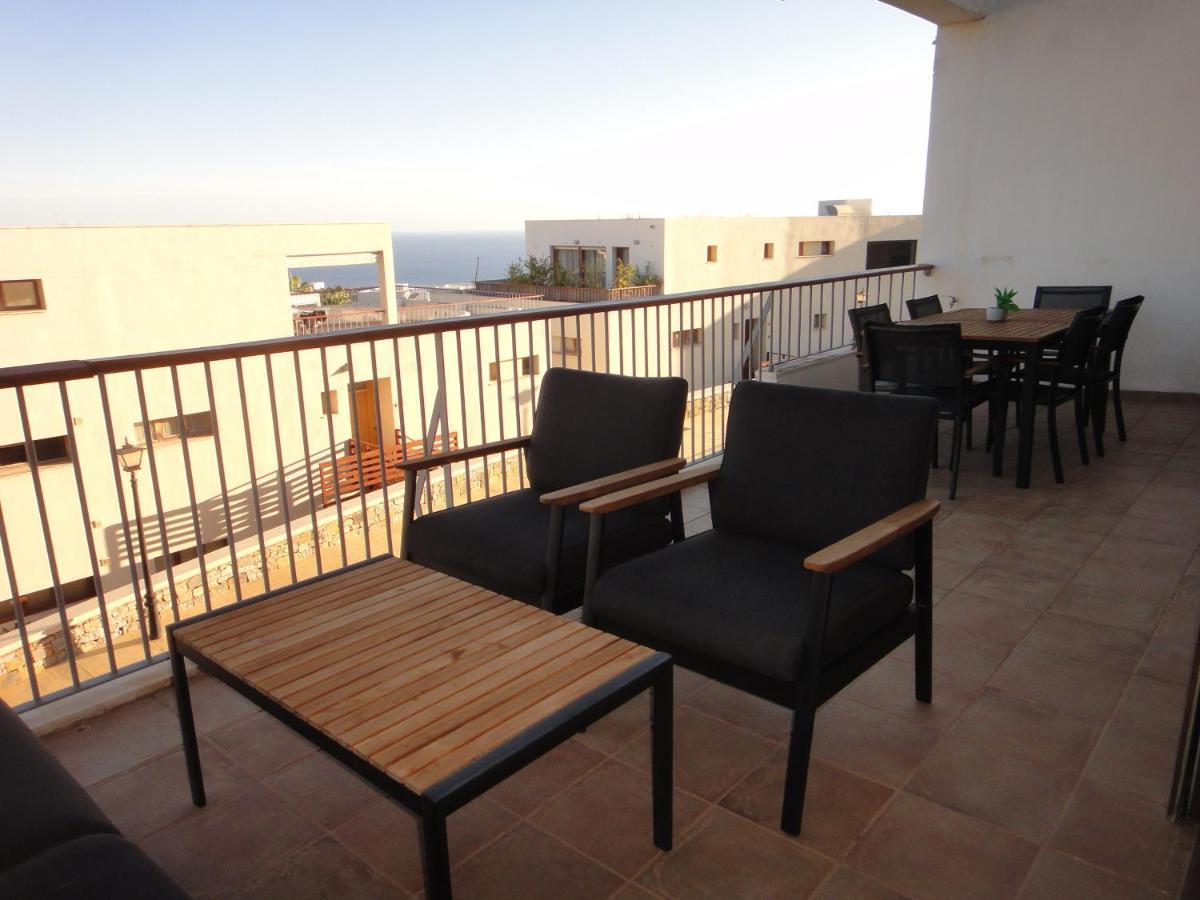 Lomas De Monteros - With Seaviews