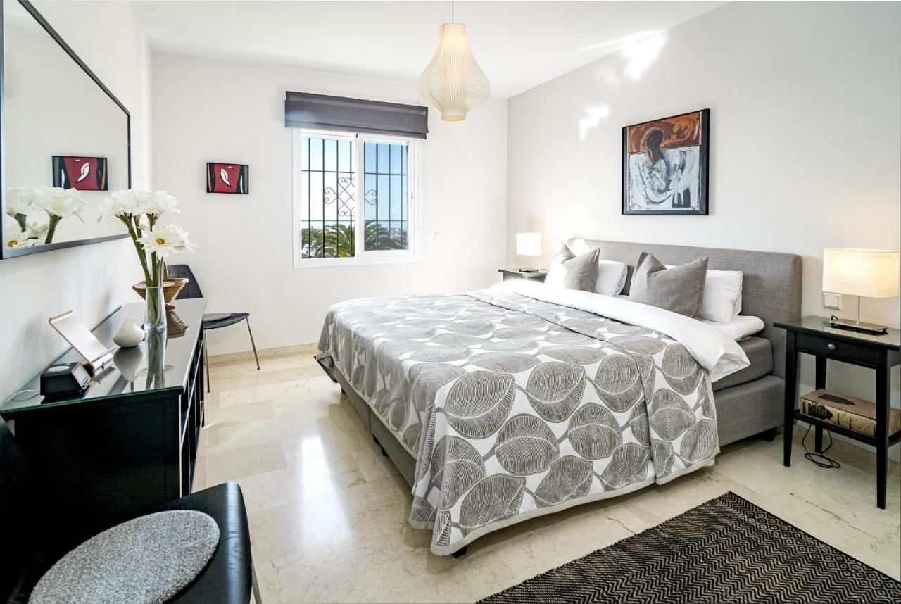 Ma2- Sea Views, Walking Distance To Puerto Banus *