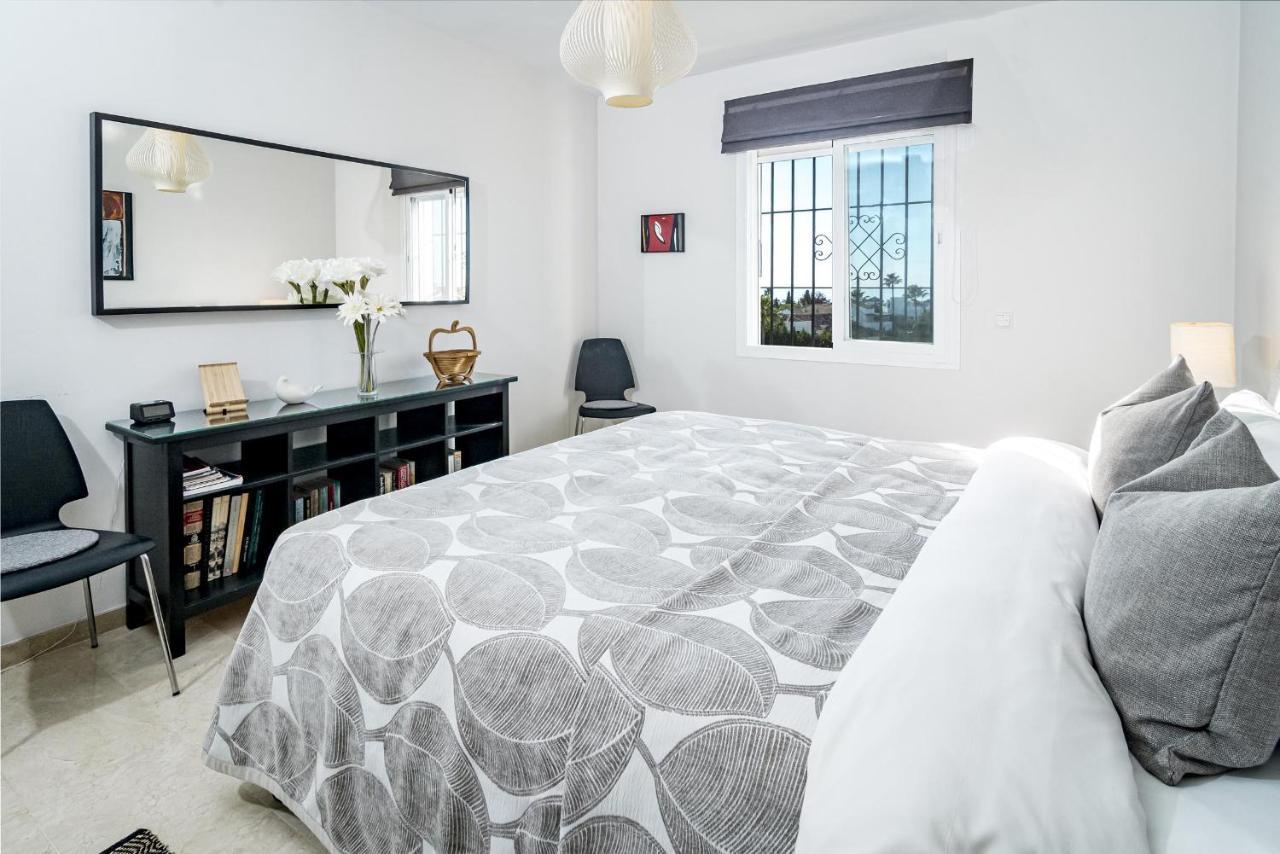Ma2- Sea Views, Walking Distance To Puerto Banus Marbella