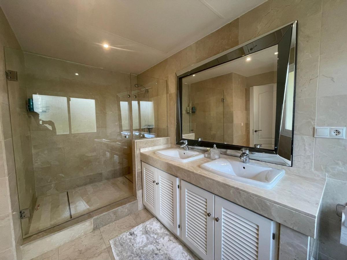 Villa Olga Marbella- Golden Mile -breathtaking Sea View- Private Pool *