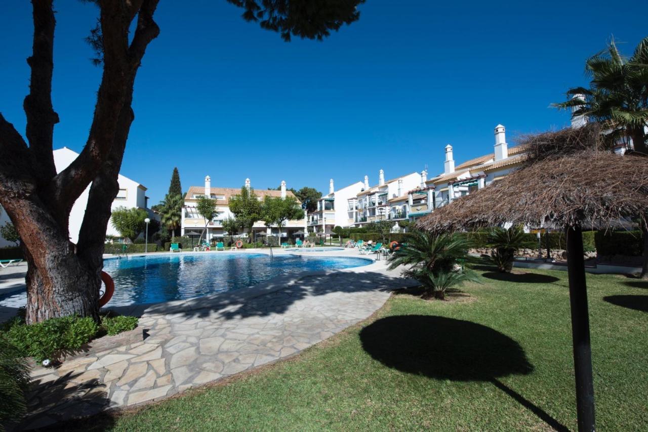 Spacious Flat With Pool In Appartement
