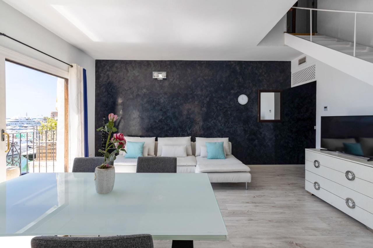 Oleholidays Pb 243 Primera Linea De Mar Puerto Banus Marbella