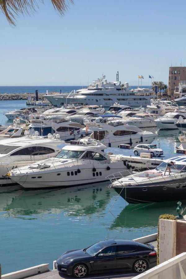 Oleholidays Pb 243 Primera Linea De Mar Puerto Banus Marbella