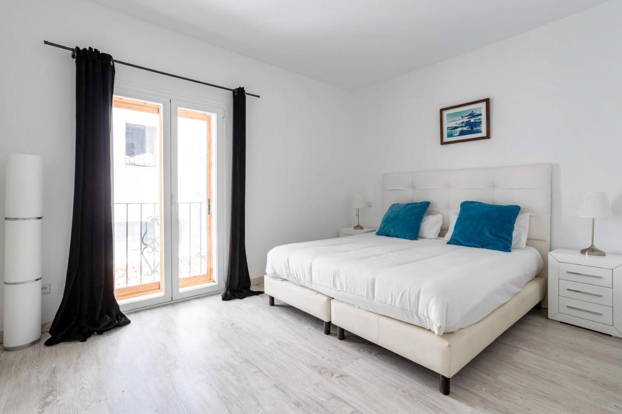 Oleholidays Pb 243 Primera Linea De Mar Puerto Banus * Marbella